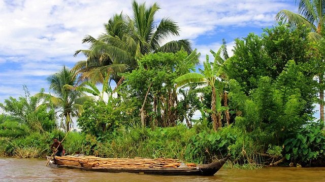 Explorer les secrets du Canal des Pangalanes une immersion hors du temps